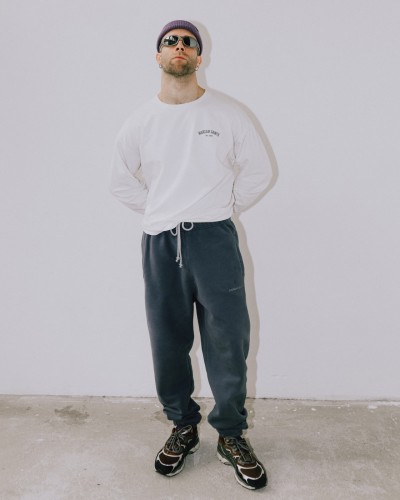 Frost Gray 1.jpg