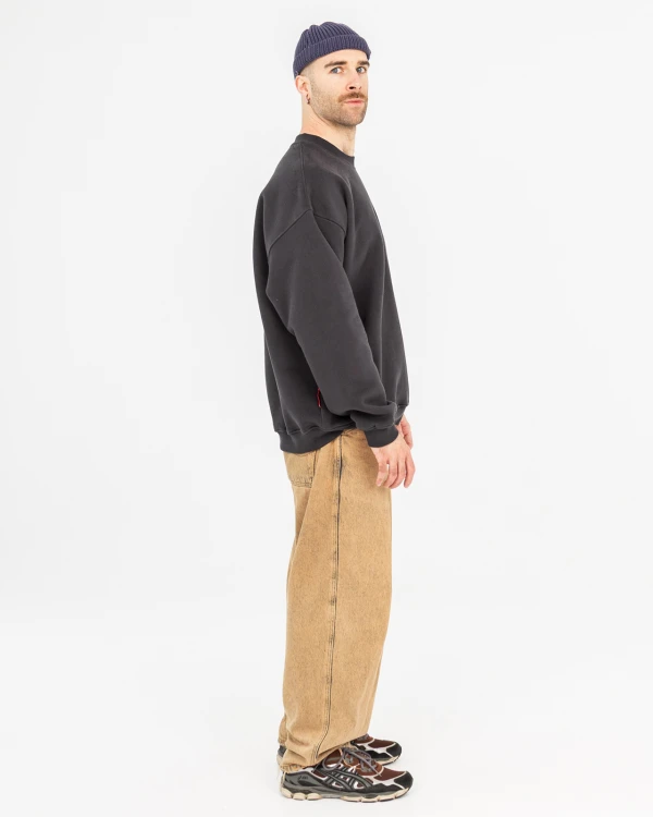 Crewneck_4.jpg